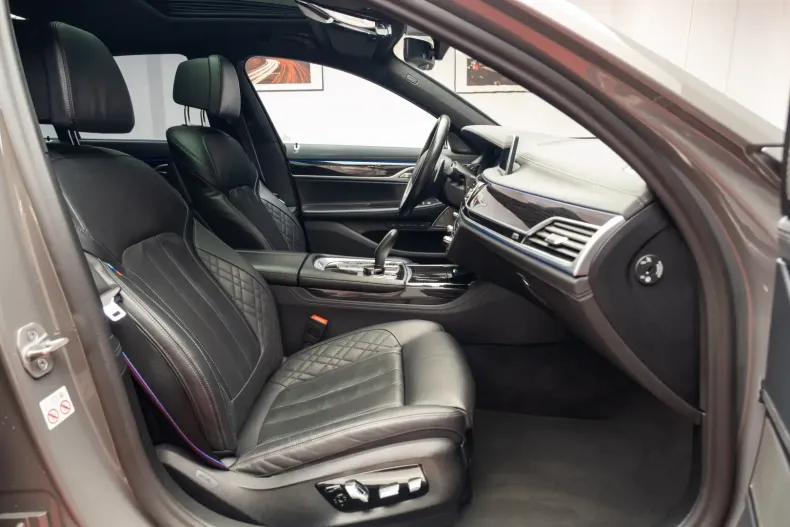 BMW 745 din 2021 cu 93.000 km - oferta BMW173863 - foto 39