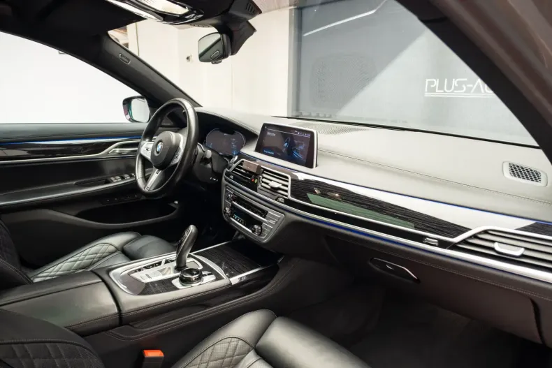 BMW 745 din 2021 cu 93.000 km - oferta BMW173863 - foto 40