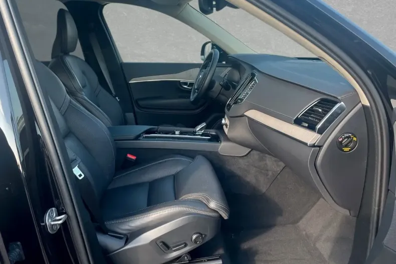 Volvo XC90 din 2024 cu 31.000 km - oferta VOL173866 - foto 4