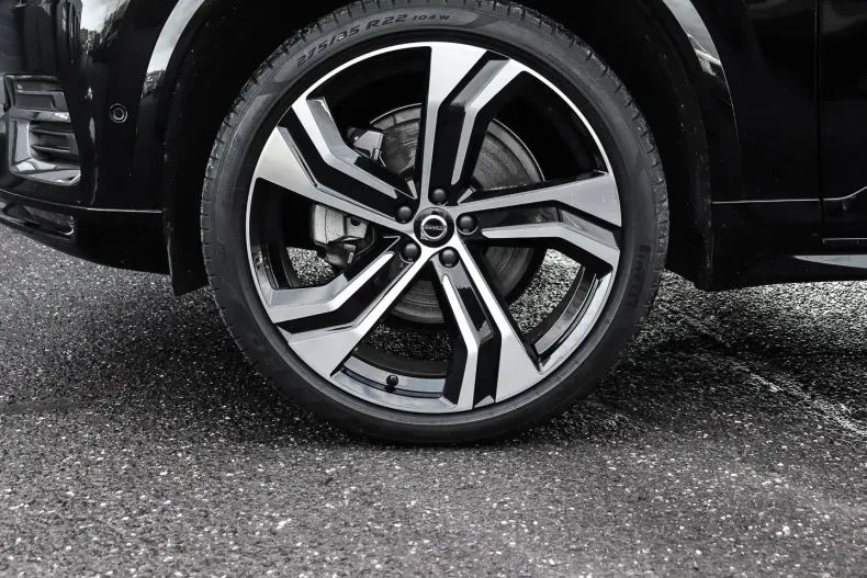 Volvo XC90 din 2023 cu 20.916 km - oferta VOL173867 - foto 3