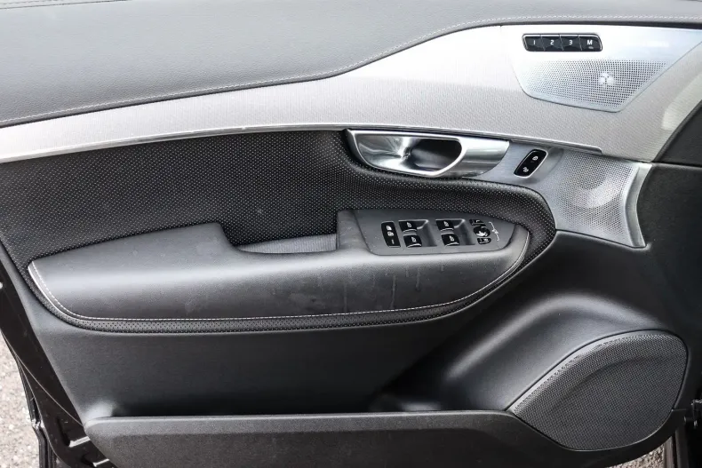 Volvo XC90 din 2023 cu 20.916 km - oferta VOL173867 - foto 10