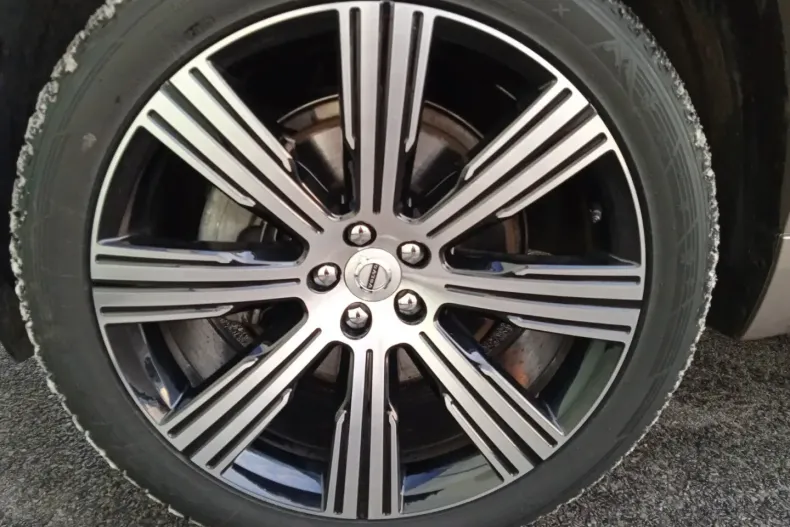 Volvo XC90 din 2023 cu 15.600 km - oferta VOL173868 - foto 5