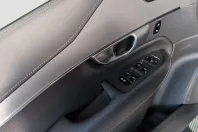 Volvo XC90 din 2023 cu 39.082 km - oferta VOL173869 - foto 11