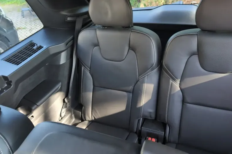 Volvo XC90 din 2023 cu 39.082 km - oferta VOL173869 - foto 15