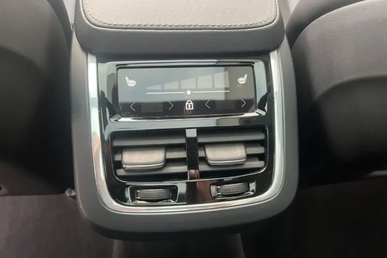 Volvo XC90 din 2023 cu 25.000 km - oferta VOL173870 - foto 13