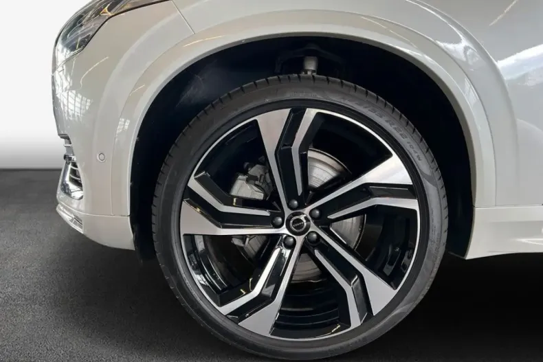 Volvo XC90 din 2023 cu 55.120 km - oferta VOL173872 - foto 5