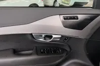 Volvo XC90 din 2023 cu 55.120 km - oferta VOL173872 - foto 13