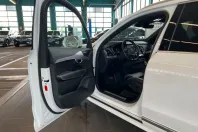 Volvo XC90 din 2023 cu 55.120 km - oferta VOL173872 - foto 25