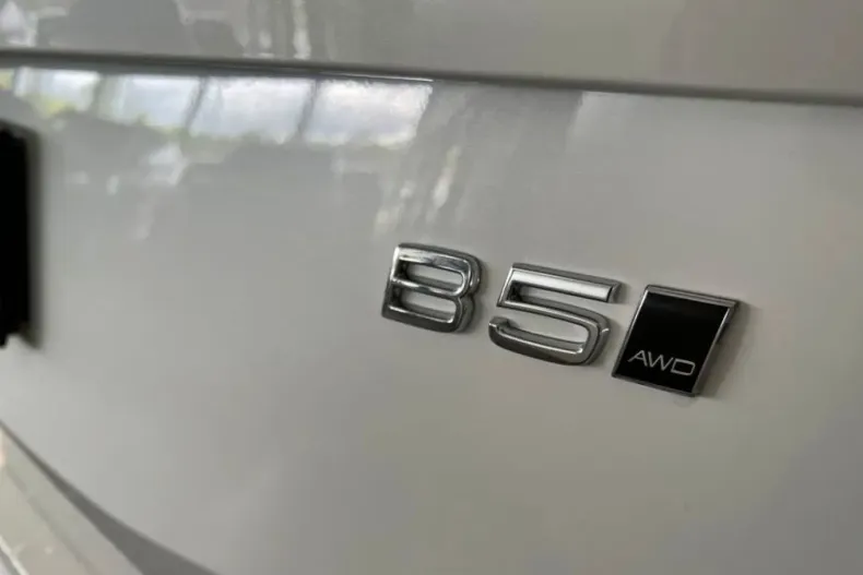 Volvo XC90 din 2023 cu 55.120 km - oferta VOL173872 - foto 33