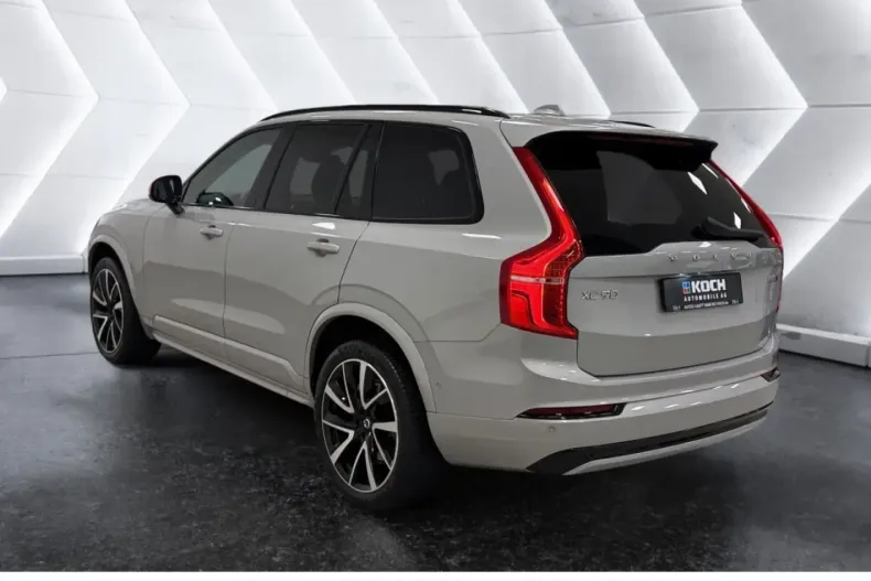 Volvo XC90 din 2023 cu 45.605 km - oferta VOL173873 - foto 3