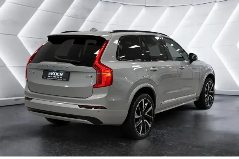 Volvo XC90 din 2023 cu 45.605 km - oferta VOL173873 - foto 4