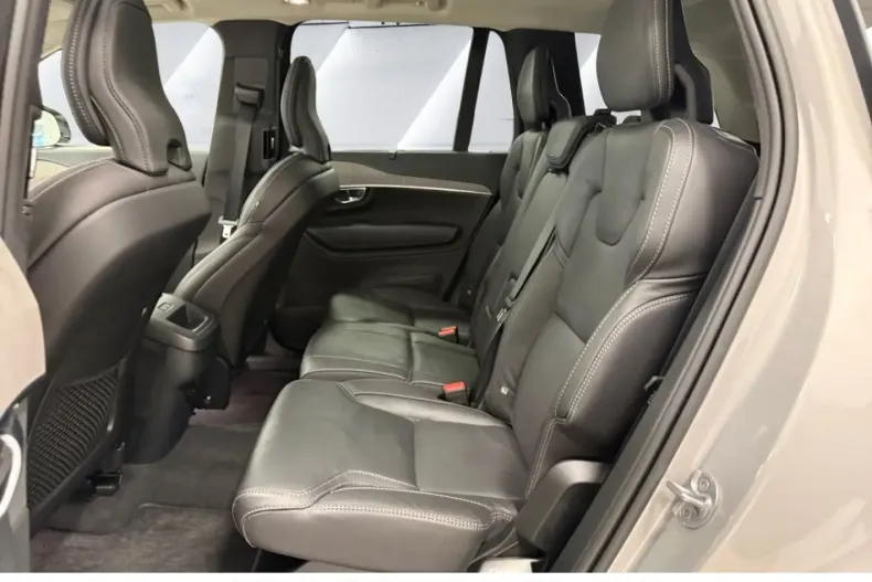 Volvo XC90 din 2023 cu 45.605 km - oferta VOL173873 - foto 7