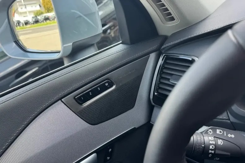 Volvo XC90 din 2023 cu 19.000 km - oferta VOL173875 - foto 13