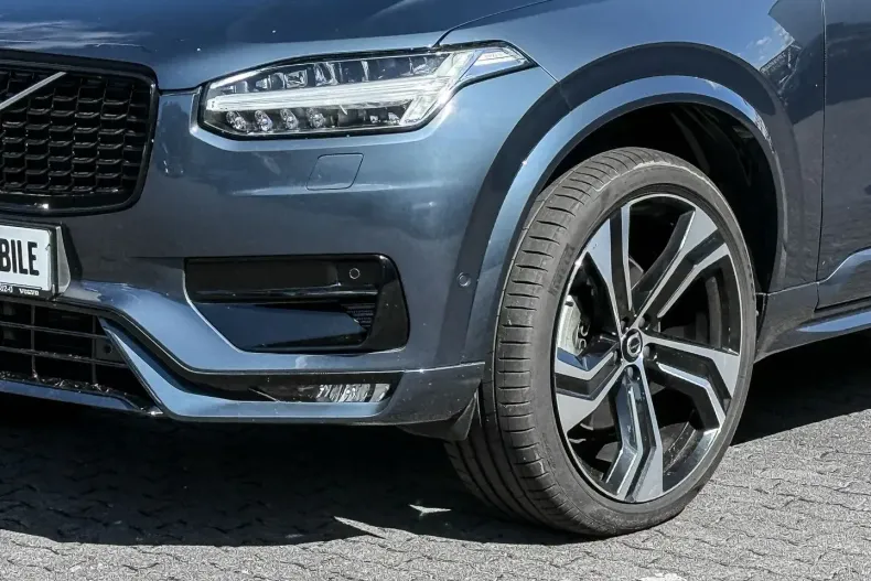 Volvo XC90 din 2023 cu 20.670 km - oferta VOL173877 - foto 3