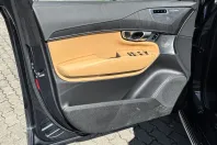 Volvo XC90 din 2023 cu 20.670 km - oferta VOL173877 - foto 8