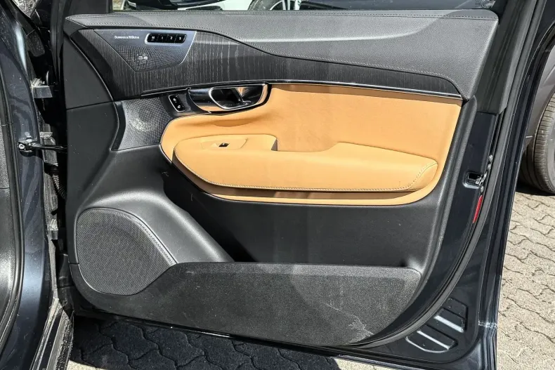 Volvo XC90 din 2023 cu 20.670 km - oferta VOL173877 - foto 9