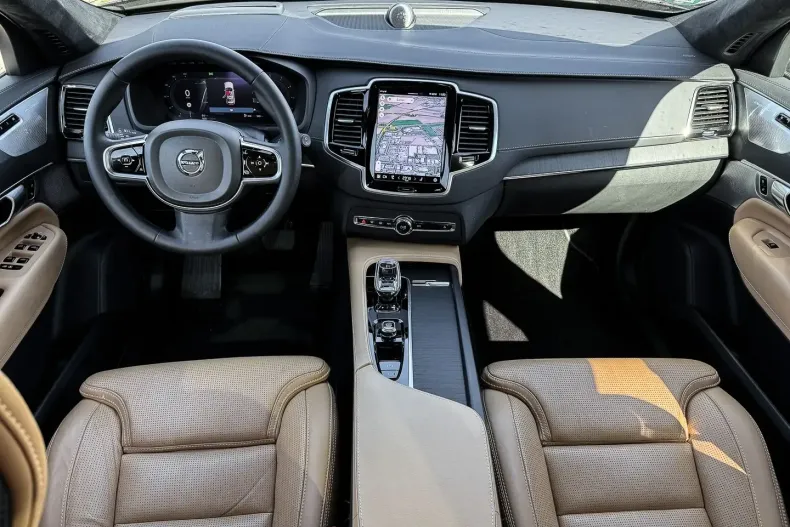 Volvo XC90 din 2023 cu 20.670 km - oferta VOL173877 - foto 11