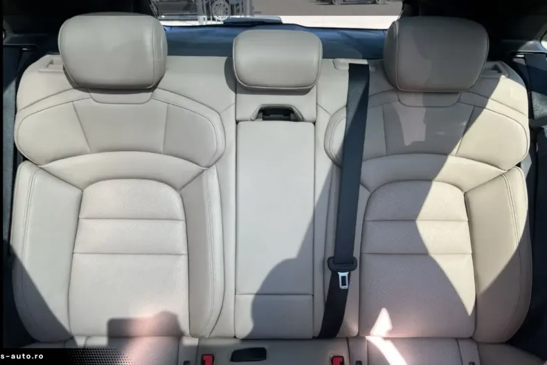 Porsche Taycan din 2022 cu 60.390 km - oferta POR173884 - foto 13