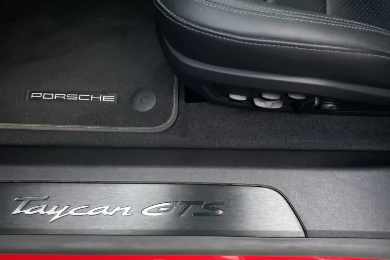 Porsche Taycan din 2023 cu 48.000 km - oferta POR173885 - foto 15