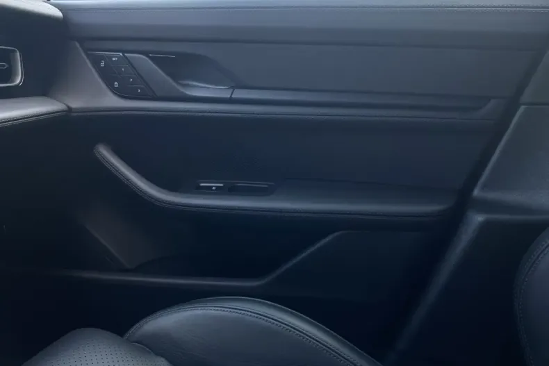 Porsche Taycan din 2023 cu 48.000 km - oferta POR173885 - foto 24