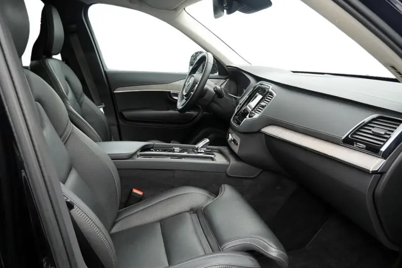 Volvo XC90 din 2022 cu 54.562 km - oferta VOL173887 - foto 4