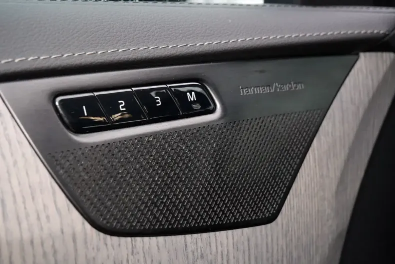 Volvo XC90 din 2022 cu 54.562 km - oferta VOL173887 - foto 17