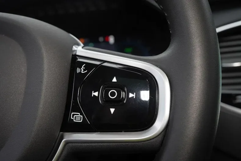 Volvo XC90 din 2022 cu 54.562 km - oferta VOL173887 - foto 28