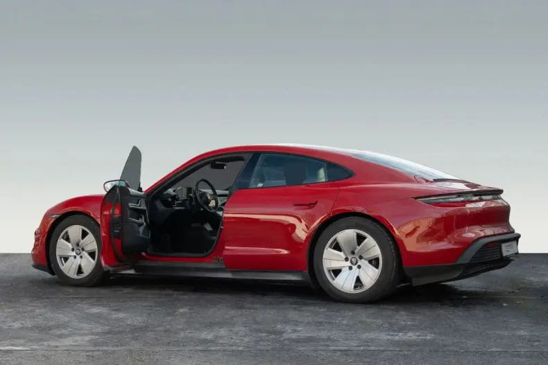 Porsche Taycan din 2022 cu 30.500 km - oferta POR173889 - foto 9