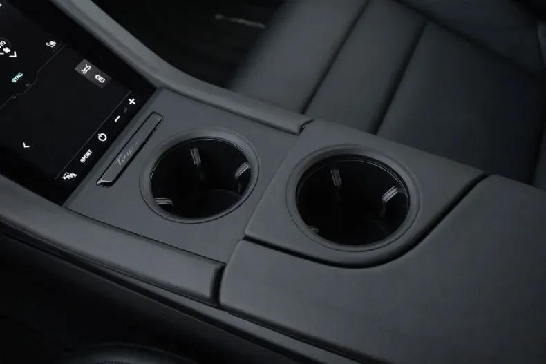 Porsche Taycan din 2022 cu 30.500 km - oferta POR173889 - foto 21