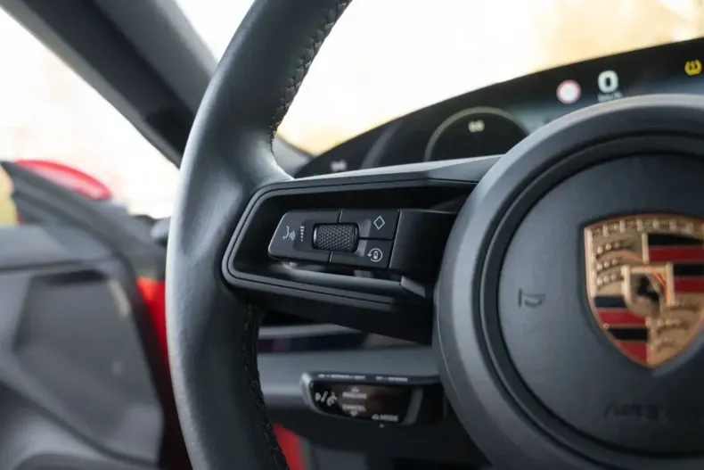 Porsche Taycan din 2022 cu 30.500 km - oferta POR173889 - foto 26