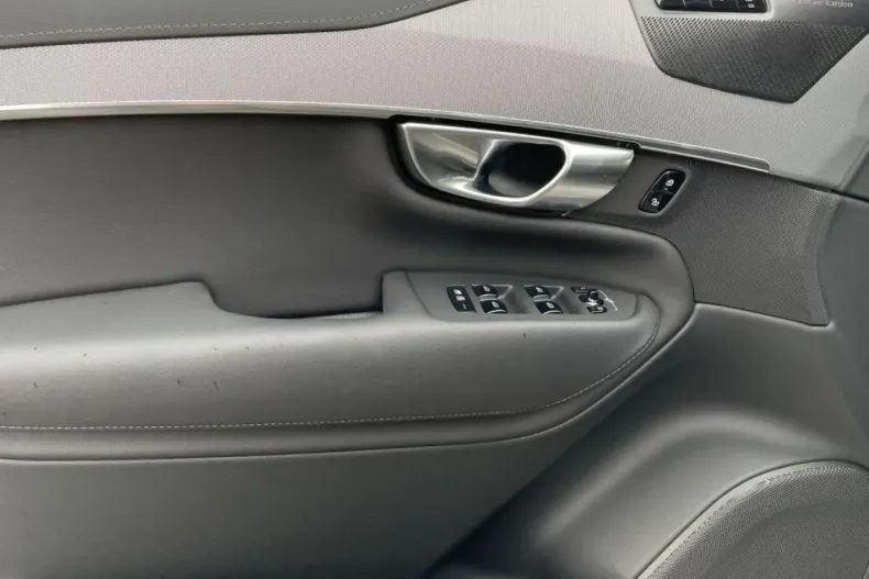 Volvo XC90 din 2024 cu 20.201 km - oferta VOL173890 - foto 11