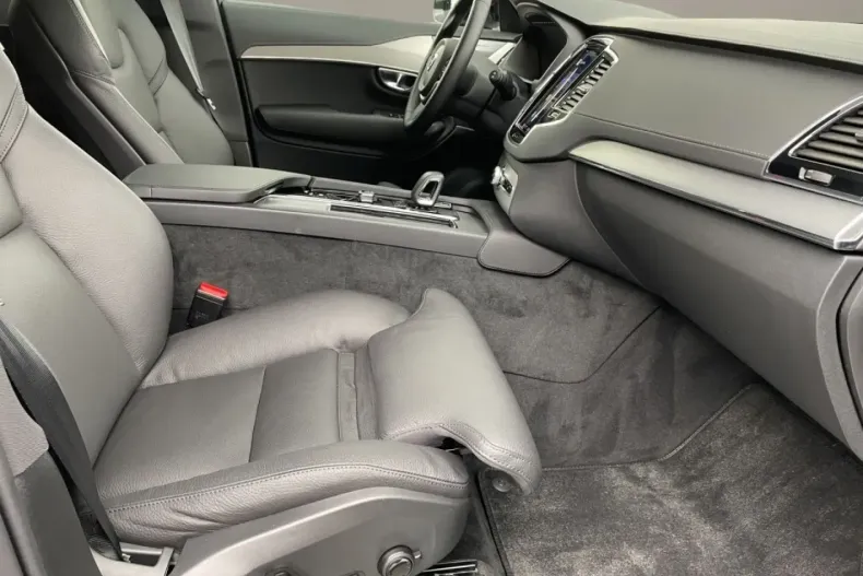 Volvo XC90 din 2024 cu 20.201 km - oferta VOL173890 - foto 13