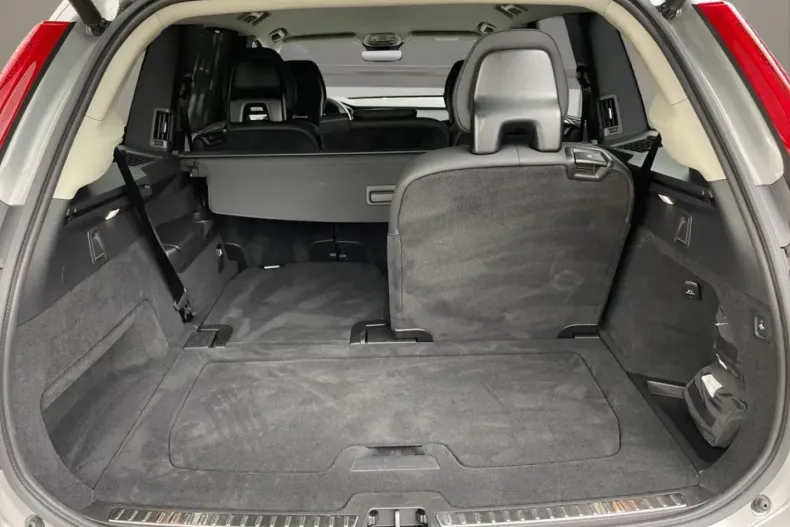 Volvo XC90 din 2024 cu 20.201 km - oferta VOL173890 - foto 14