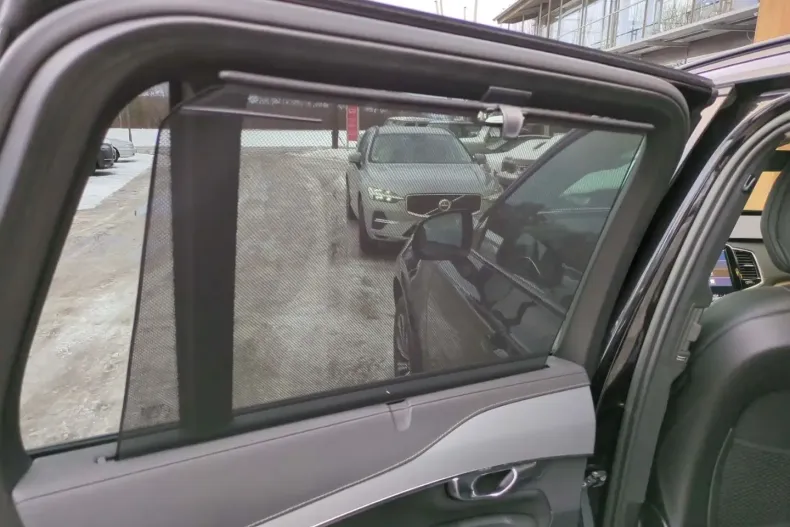 Volvo XC90 din 2022 cu 48.800 km - oferta VOL173896 - foto 24