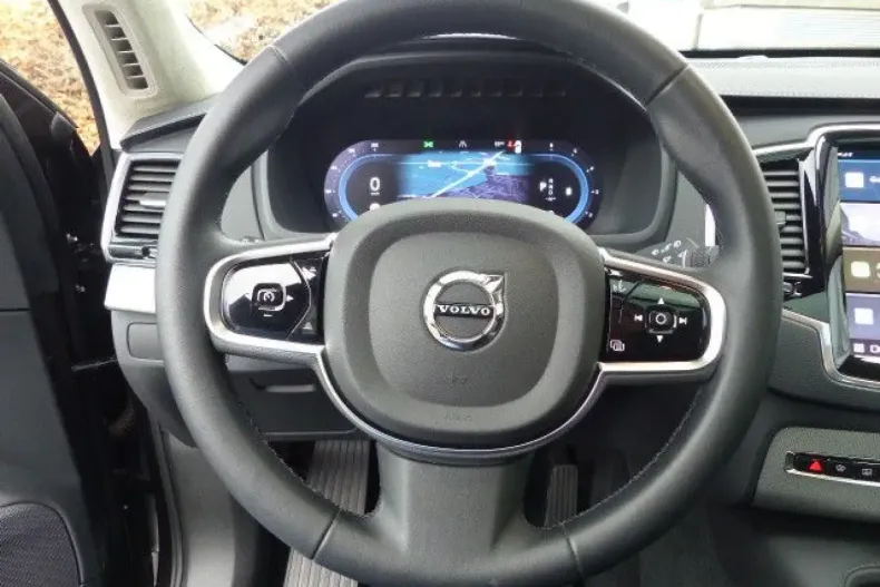 Volvo XC90 din 2023 cu 46.000 km - oferta VOL173901 - foto 6