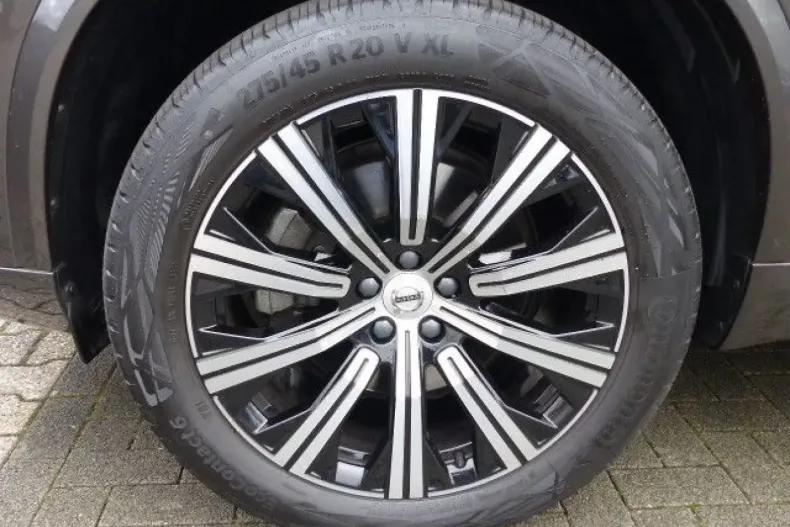 Volvo XC90 din 2023 cu 46.000 km - oferta VOL173901 - foto 31