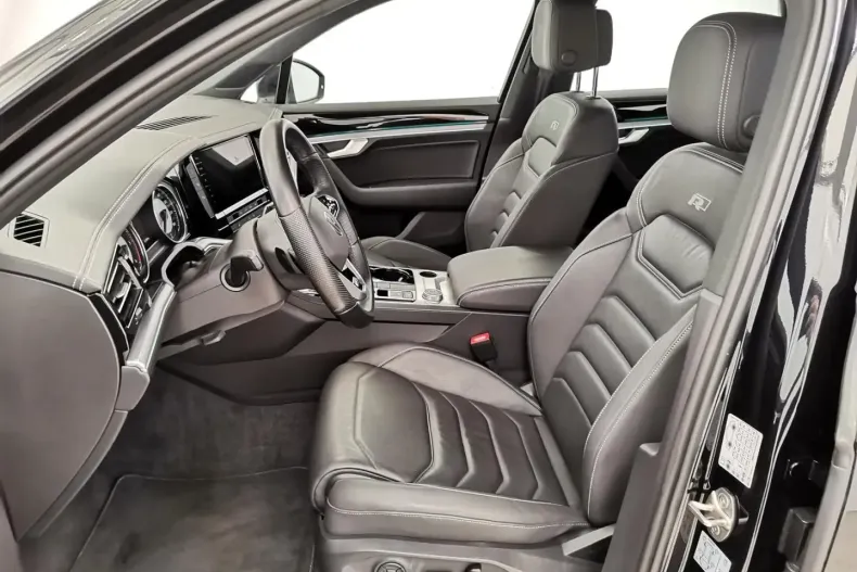 Volkswagen Touareg din 2021 cu 51.270 km - oferta VOL173903 - foto 6