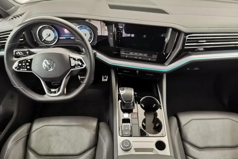 Volkswagen Touareg din 2021 cu 51.270 km - oferta VOL173903 - foto 9