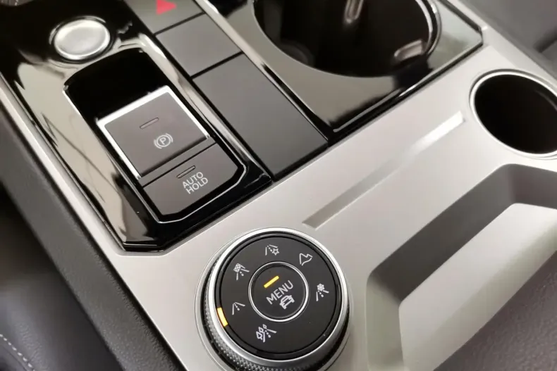 Volkswagen Touareg din 2021 cu 51.270 km - oferta VOL173903 - foto 12