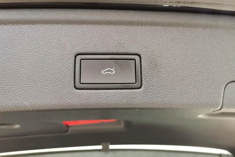 Volkswagen Touareg din 2021 cu 51.270 km - oferta VOL173903 - foto 22