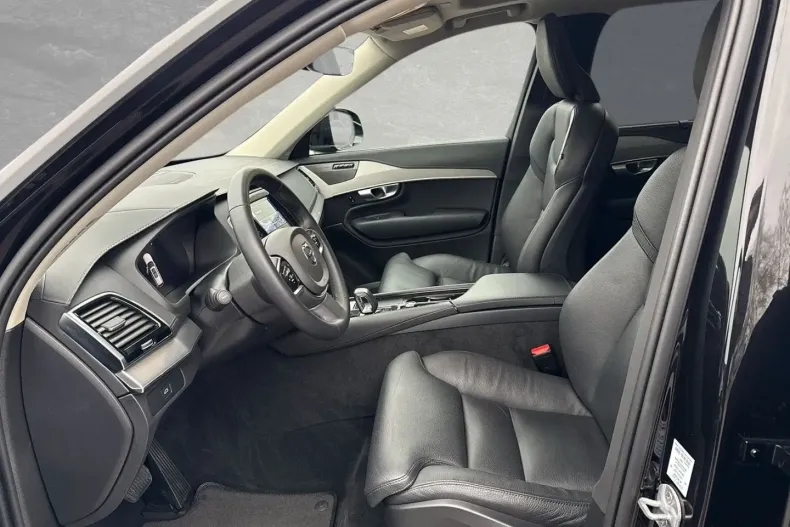 Volvo XC90 din 2023 cu 30.000 km - oferta VOL173906 - foto 3