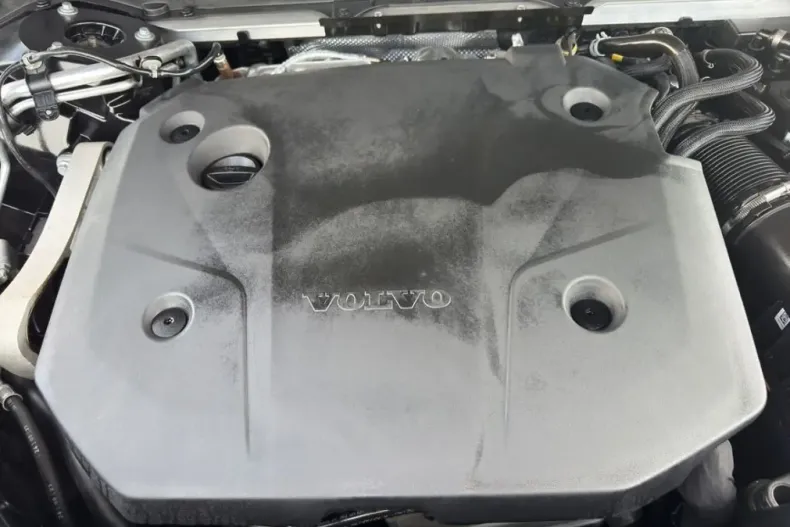 Volvo XC90 din 2024 cu 25.347 km - oferta VOL173911 - foto 14