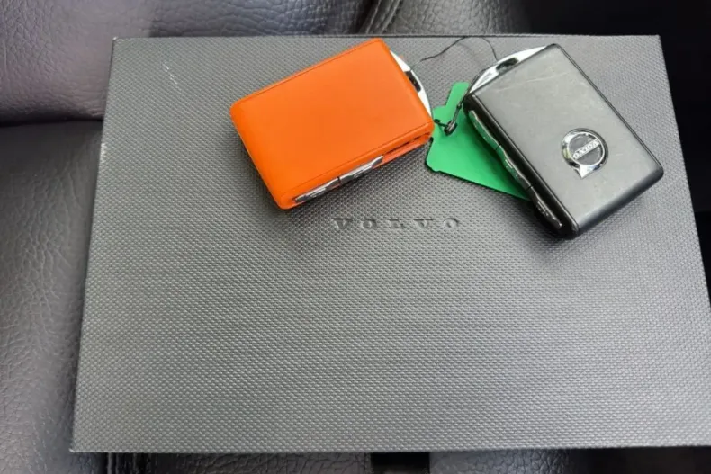 Volvo XC90 din 2024 cu 25.347 km - oferta VOL173911 - foto 15