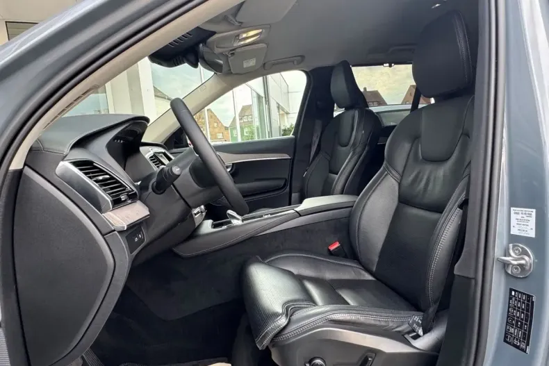 Volvo XC90 din 2022 cu 39.987 km - oferta VOL173912 - foto 7