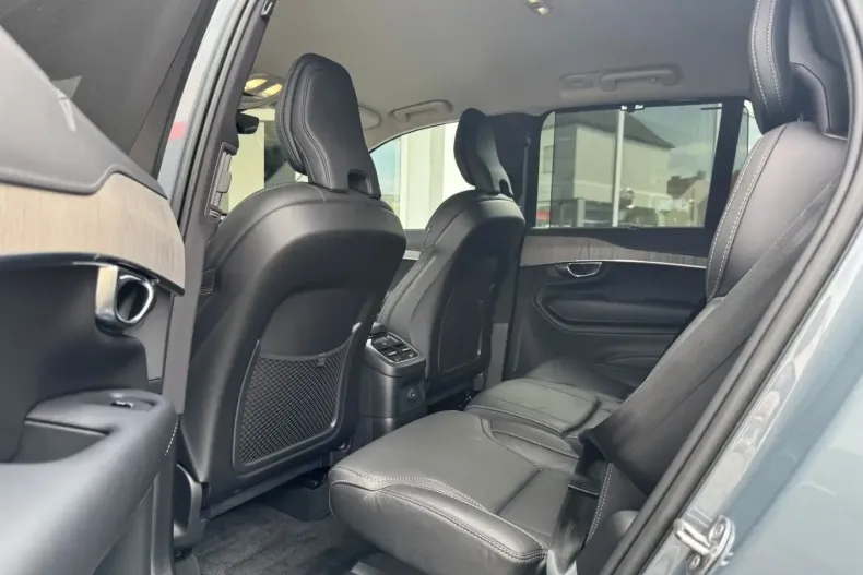 Volvo XC90 din 2022 cu 39.987 km - oferta VOL173912 - foto 11