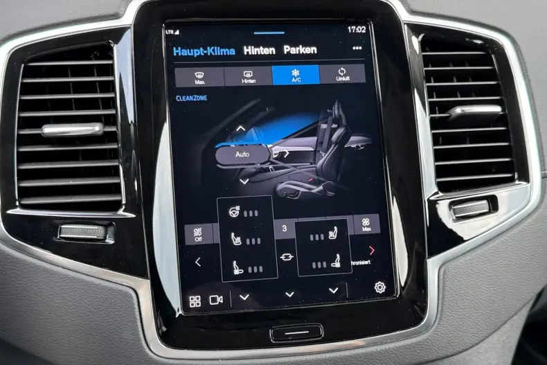 Volvo XC90 din 2022 cu 39.987 km - oferta VOL173912 - foto 19