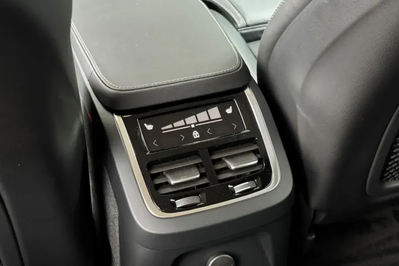 Volvo XC90 din 2022 cu 39.987 km - oferta VOL173912 - foto 22