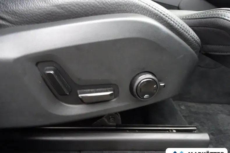 Volvo XC90 din 2022 cu 56.695 km - oferta VOL173914 - foto 19