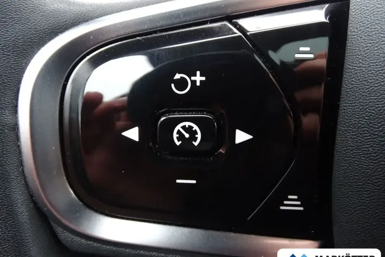 Volvo XC90 din 2022 cu 56.695 km - oferta VOL173914 - foto 23