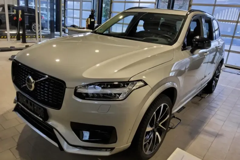 Volvo XC90 din 2022 cu 44.996 km - oferta VOL173915 - foto 2